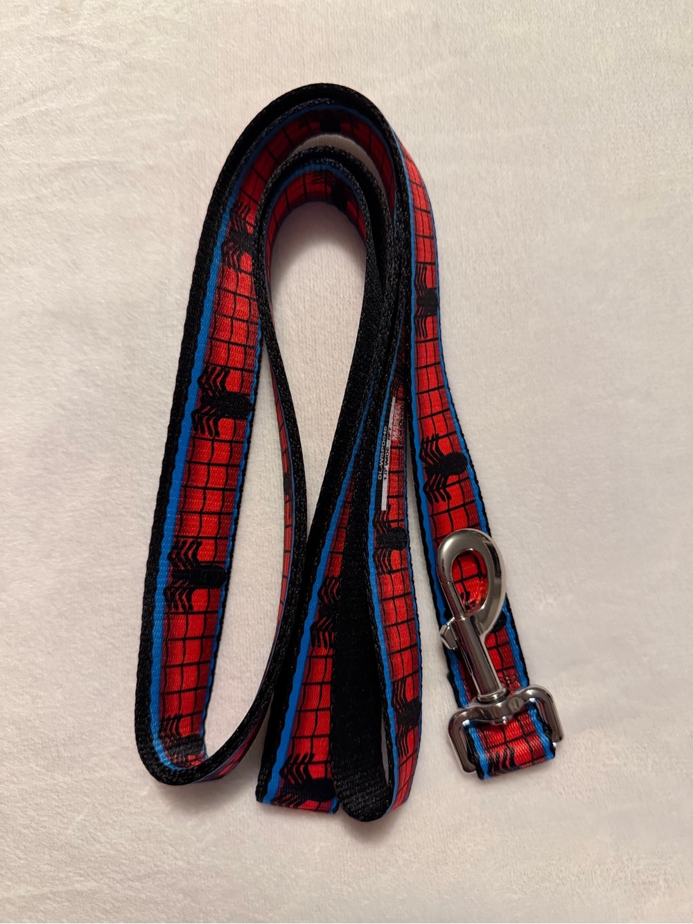 Buckle-Down Marvel Universe Dog Leash - 6-FEET - Spider-Man Costume Stripe